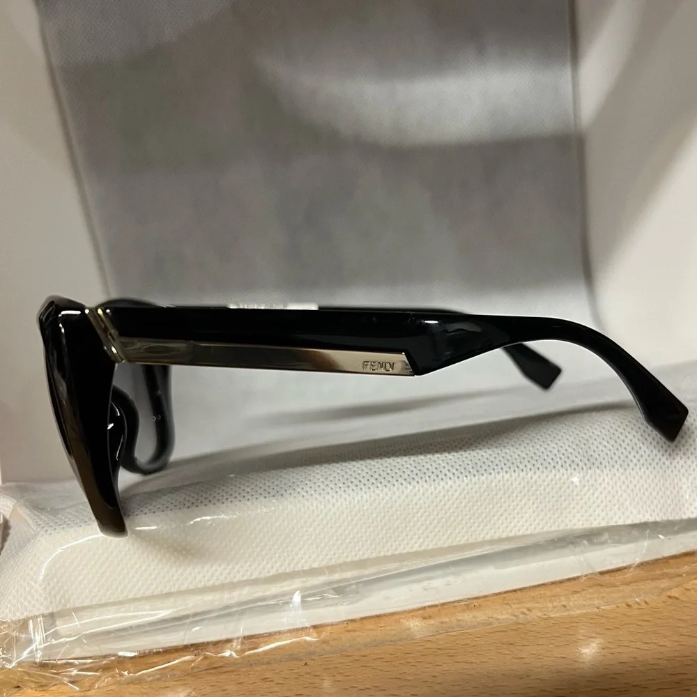 Fendi sunglasses frame FF - Picture 3 of 5